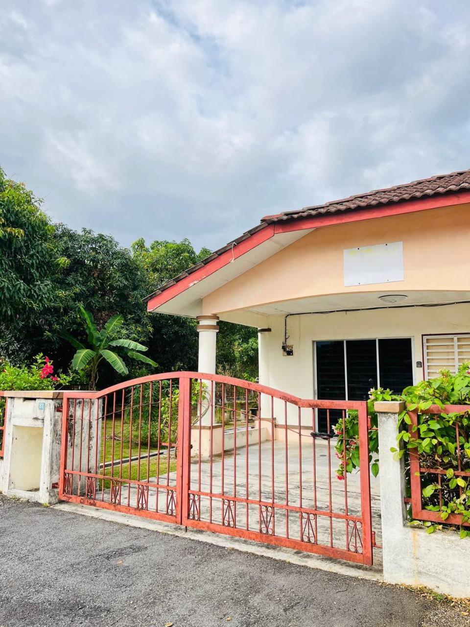 Sofea Homestay 이포 외부 사진