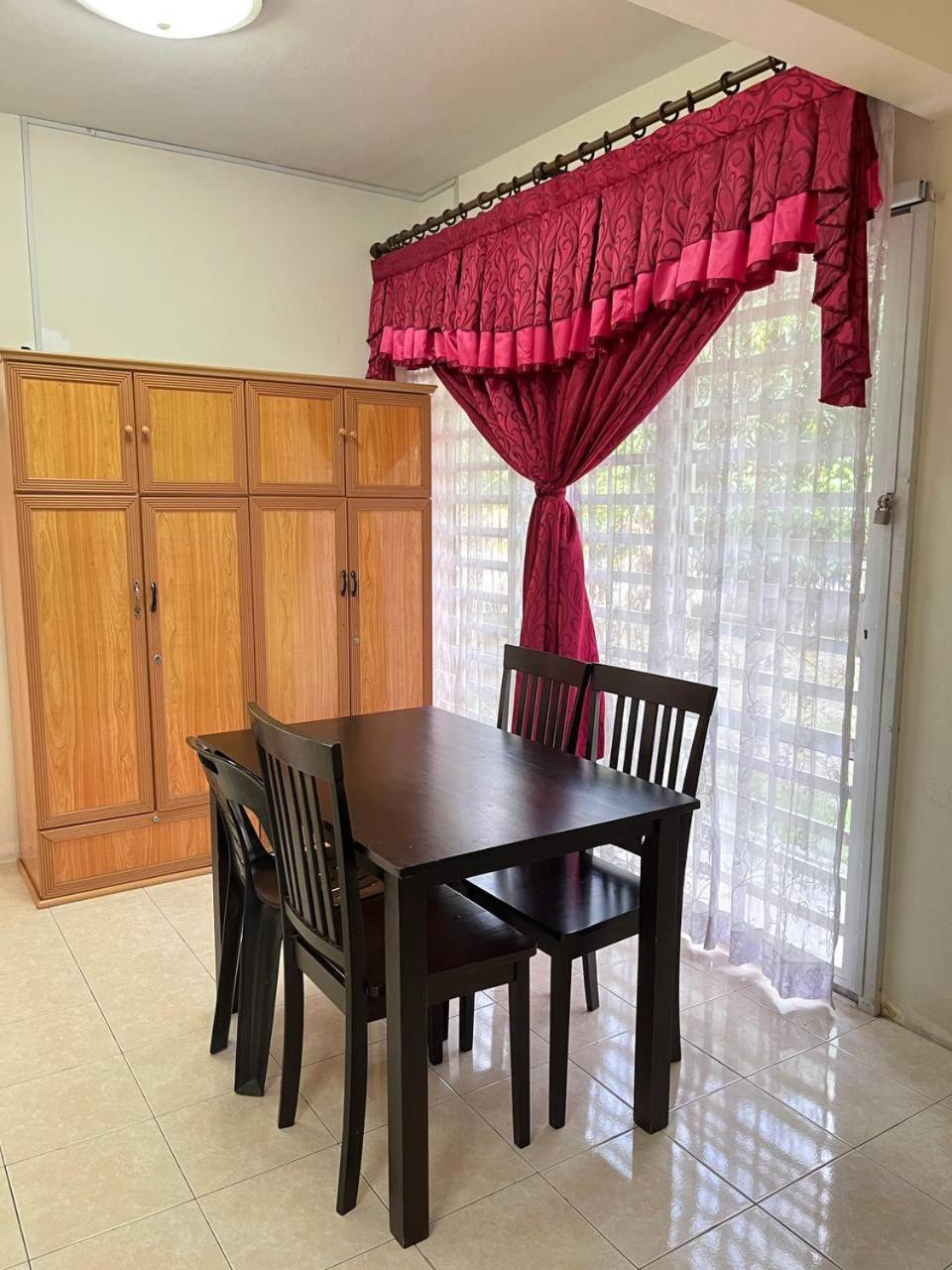 Sofea Homestay 이포 외부 사진